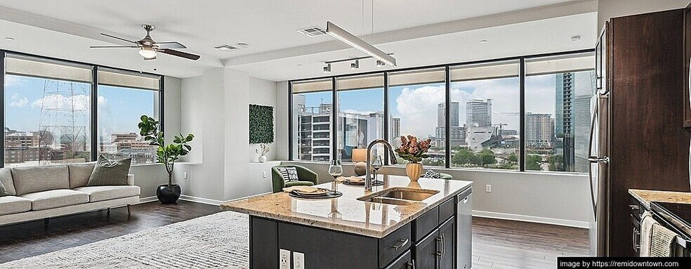 Building Photo - 411 N Akard St