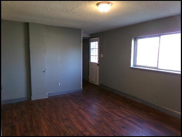 Building Photo - 1504 E 38th St