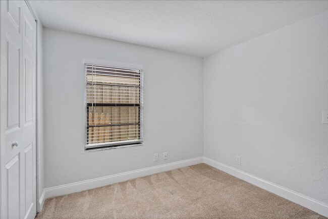 Building Photo - Annual Unfurnished Rental Available - 3 Be...