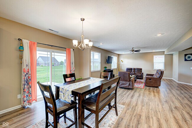 Building Photo - 1728 Gordon Dr