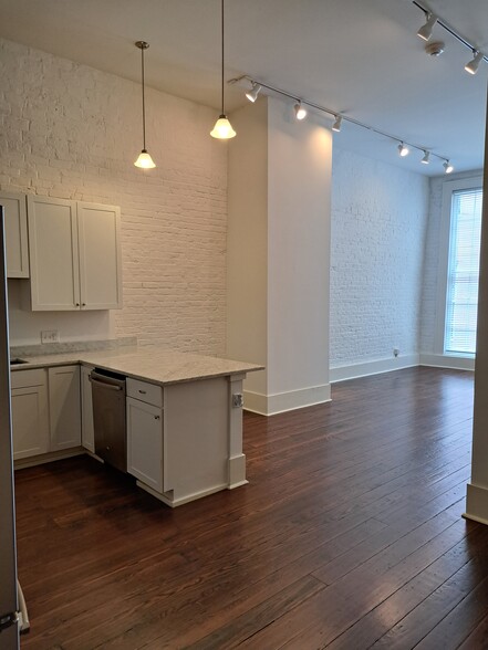 Building Photo - 204 Decatur St