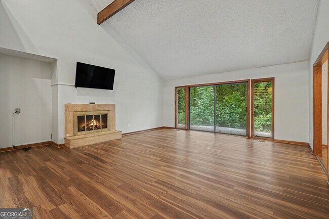 Building Photo - 500 Hickory Hills Trail
