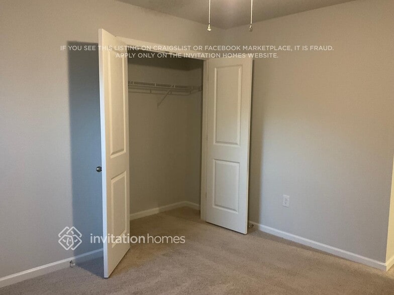 Building Photo - 3996 Zepelin Wy