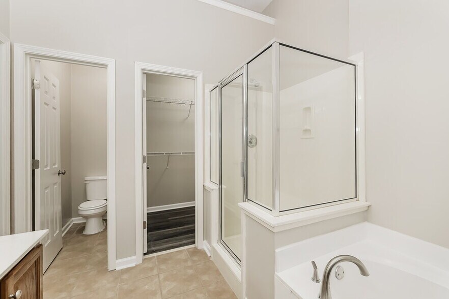 Building Photo - 2223 Purple Leaf Ln