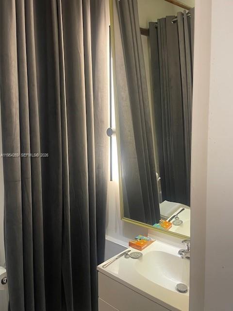 Building Photo - 1000 West Ave