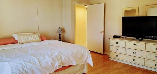 Building Photo - 450 S Gulfview Blvd