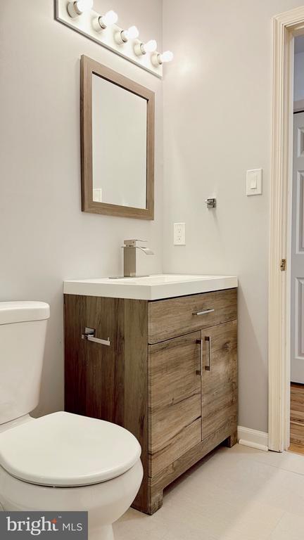 Building Photo - 101 Sarahs Ln