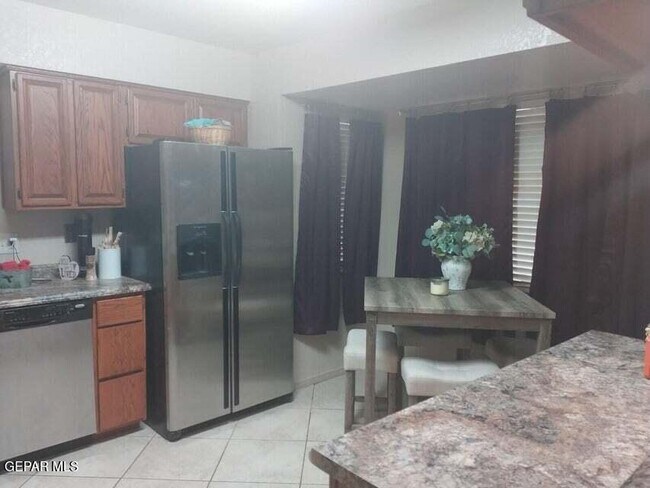 Building Photo - 5728 Dalhart Dr
