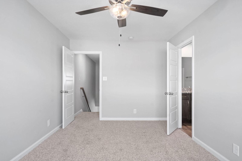 Building Photo - 645 Stowe Ct