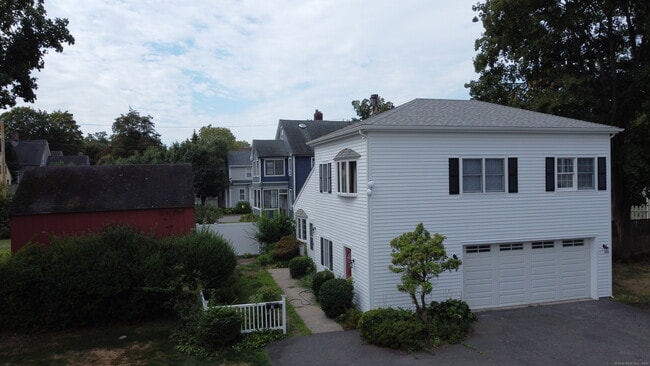 Building Photo - 130 W River St