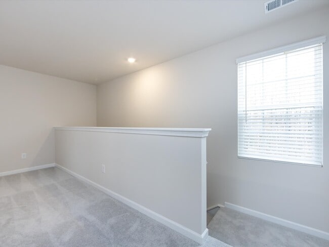 Building Photo - 1048 Old Trade St