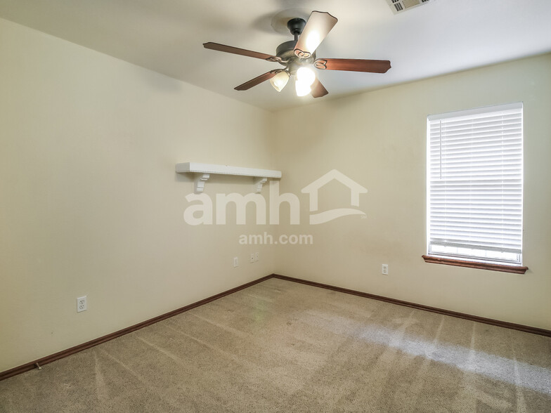 Building Photo - 1116 SW 129th St