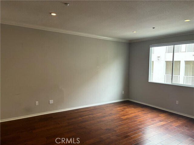 Building Photo - 13029 Central Ave
