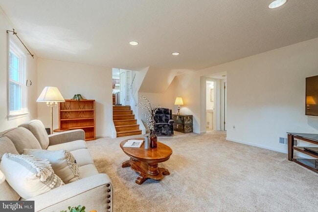 Building Photo - 8717 Higdon Dr