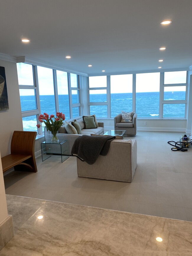 Direct beachfront views - 1620 S Ocean Blvd