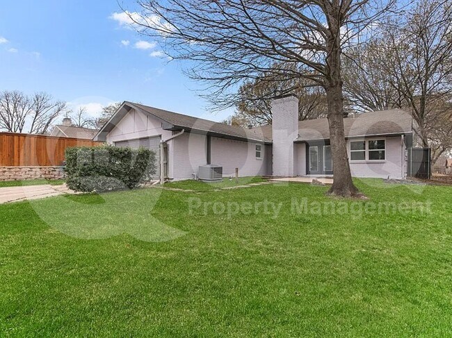 Building Photo - 306 Wildbriar Dr