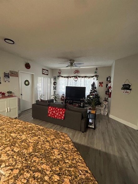 Building Photo - 2445 SW 18th Ter