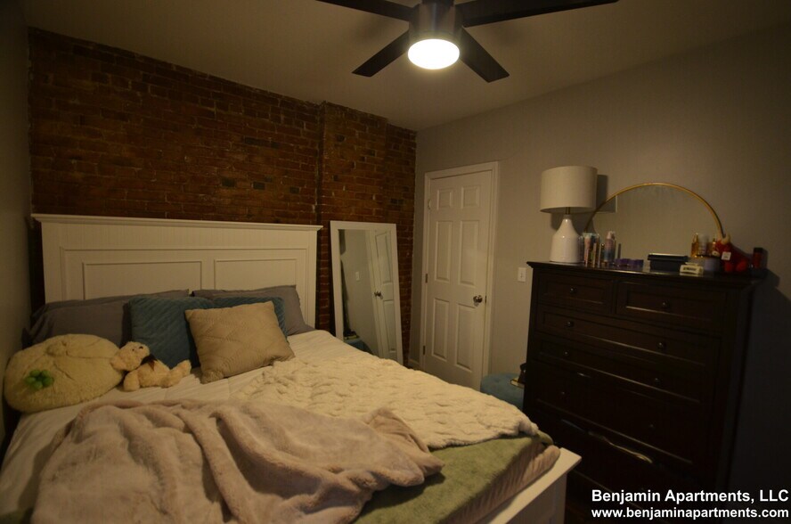 Building Photo - 60 Florida St