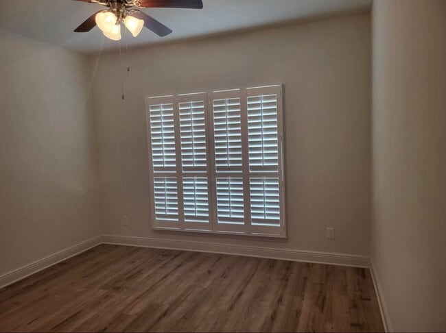 Building Photo - 59 Piper Cv