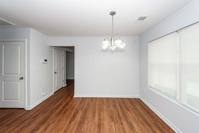 Building Photo - 2 Bedroom, 2 Bathroom Duplex - Moncks Corner