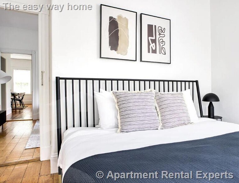 Building Photo - 32 Healey St