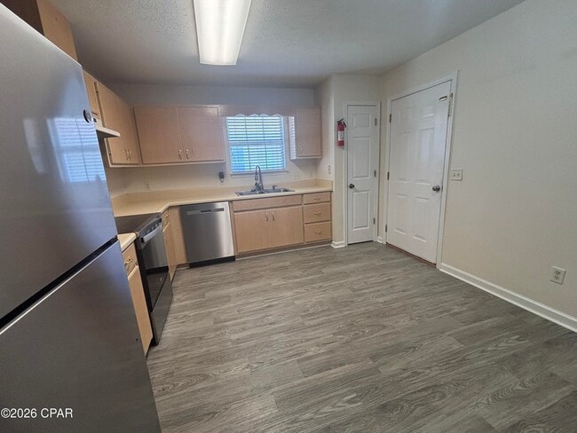 Building Photo - 509 Phillips Ct