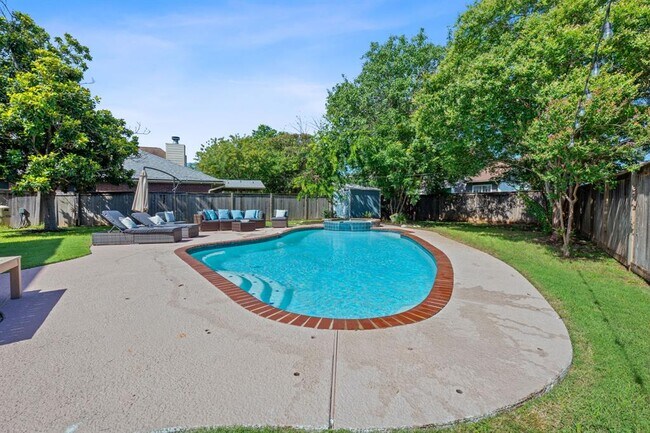 Building Photo - 7604 Vail Valley Dr