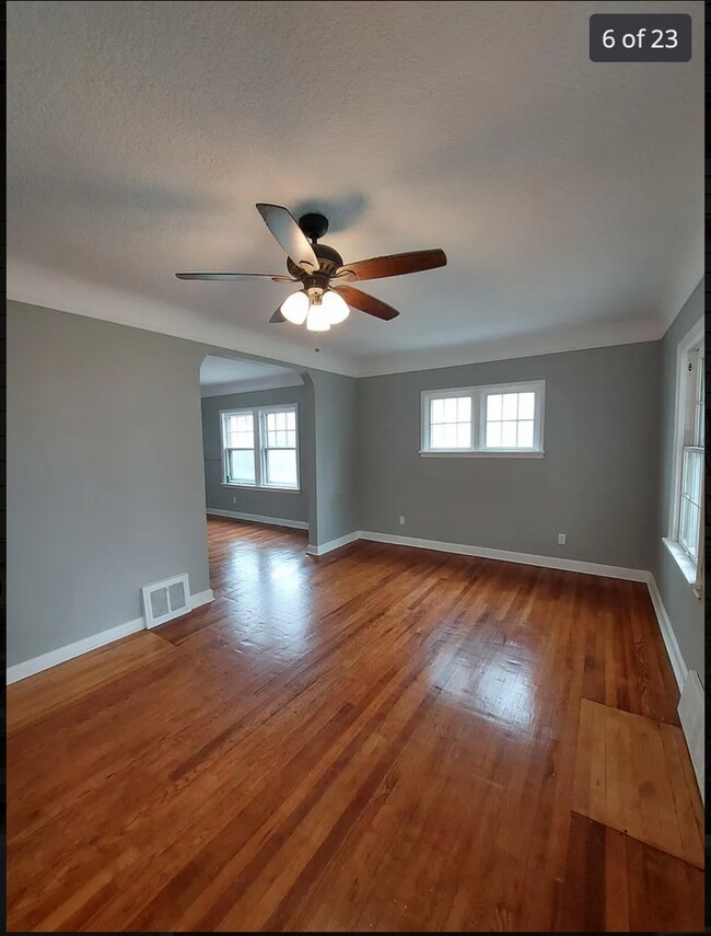 Building Photo - Newly Renovated Single Family Home in Exce...
