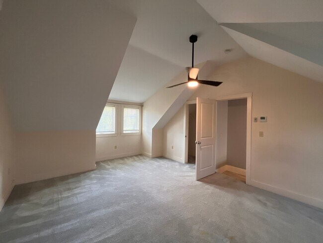 Building Photo - 20 Bridgham St