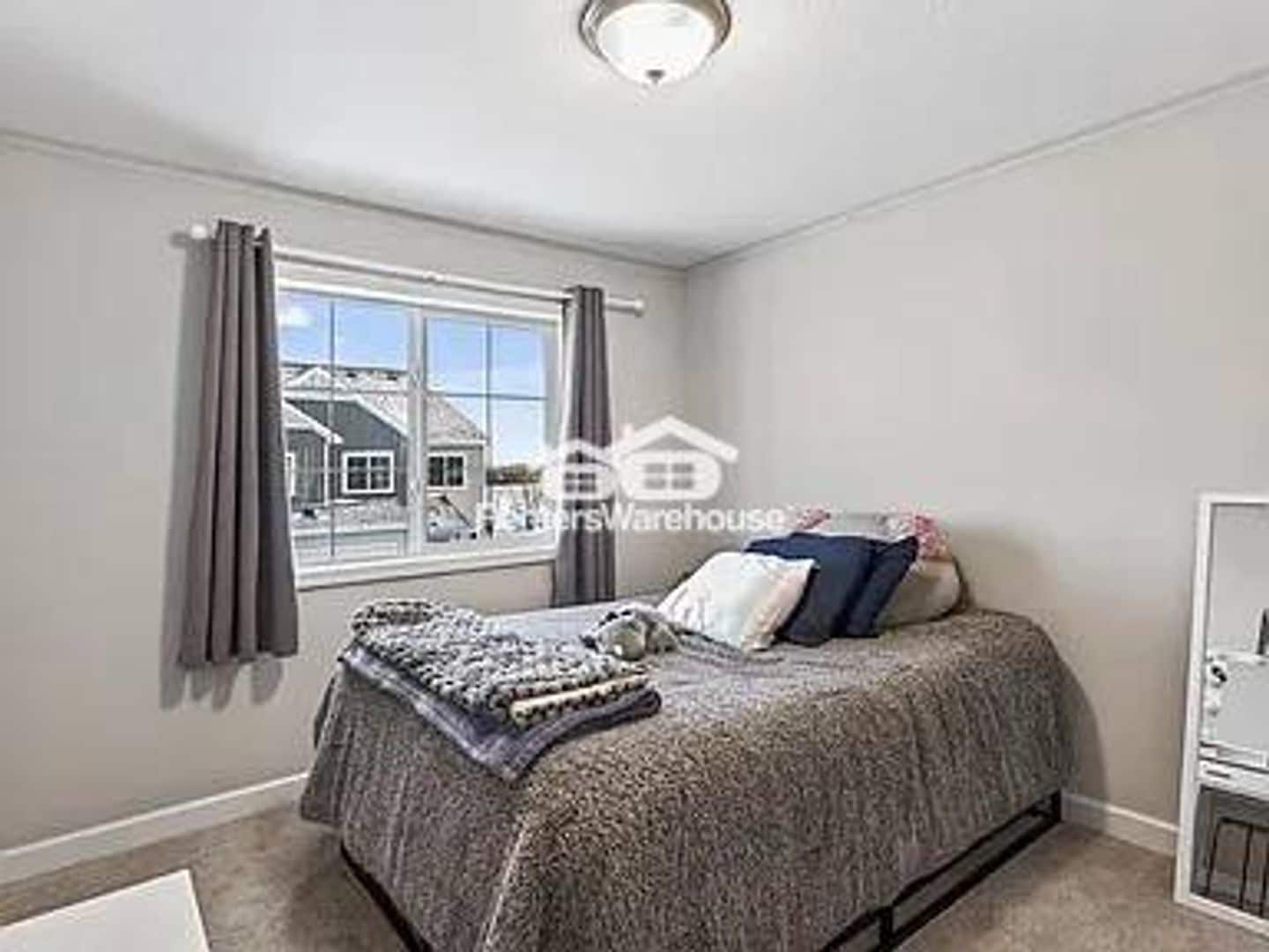 Building Photo - 25584 3rd St W