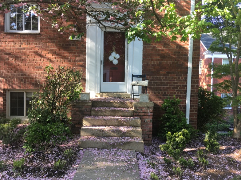 Primary Photo - 3408 Gunston Rd