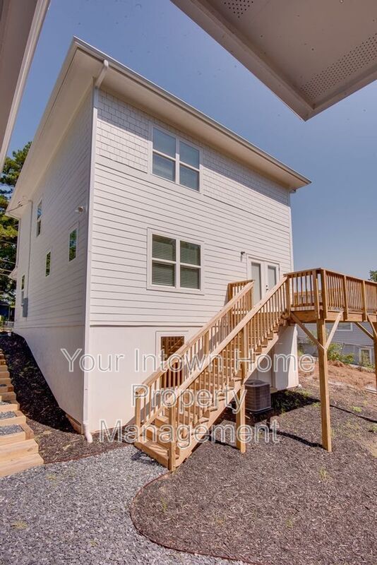 Building Photo - 2800 Mango Cir NW
