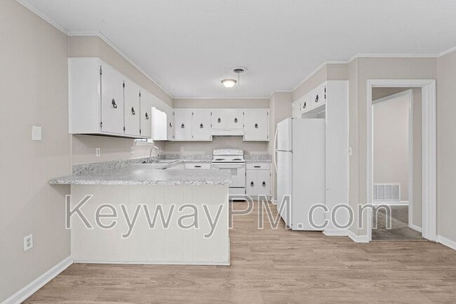 Building Photo - 122 Shadowood Dr