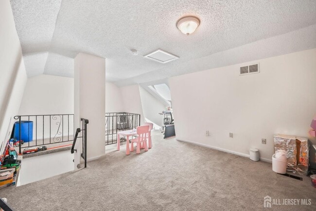 Building Photo - 81 Thoreau Dr
