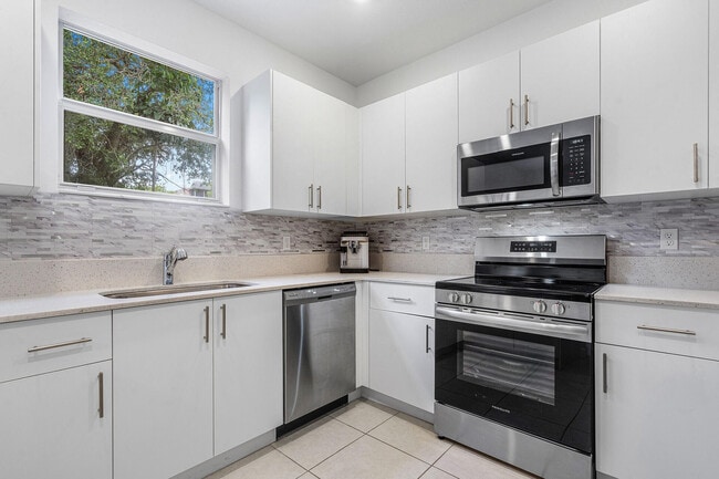 Building Photo - 2781 NW 55th Way