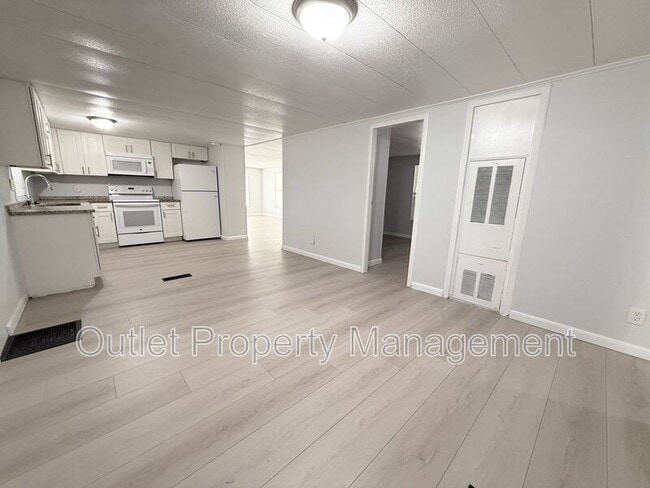 Building Photo - 6956 Attica Ln