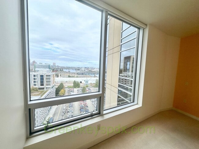 Building Photo - Spacious, open-concept 1-bedroom 16th floo...