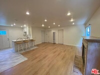 Building Photo - 837 Sunset Ave