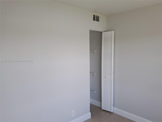 Building Photo - 3711 NW 95th Terrace