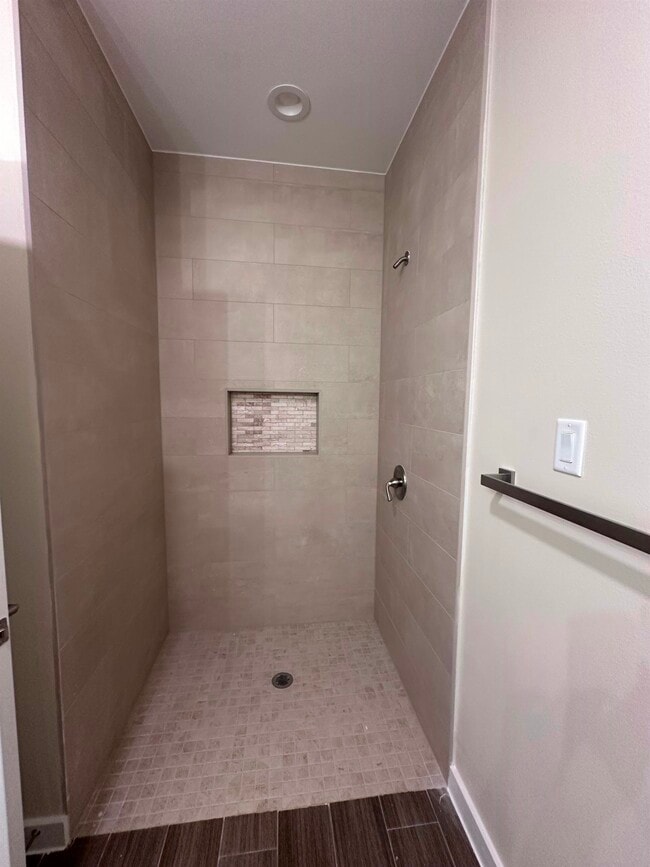 Building Photo - 1717 Tournament Trail Dr