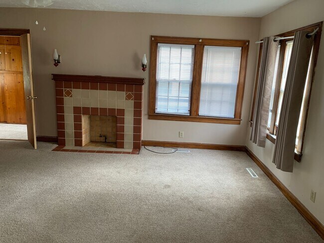 Building Photo - 1224 16th St