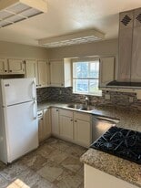 Building Photo - 808 N 51st Ave