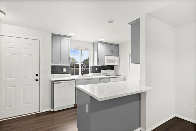 Building Photo - Ewert 3010