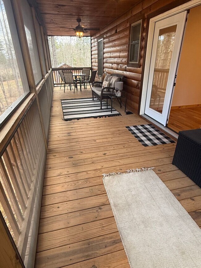 Building Photo - Sandy Gap Cabin