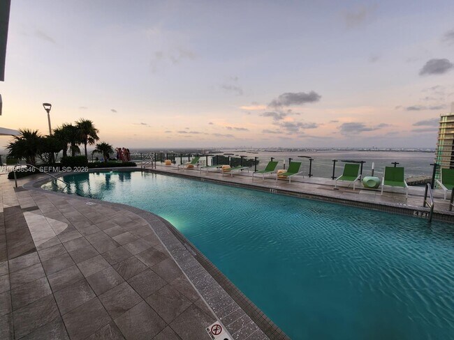 Building Photo - 501 NE 31st St