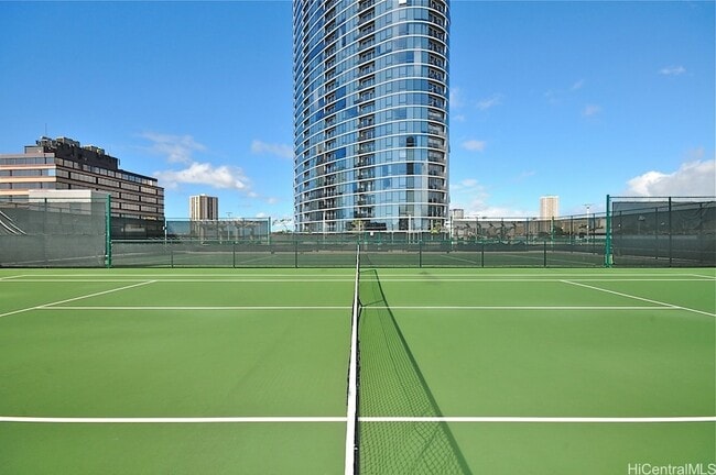 Building Photo - 1296 Kapiolani Blvd