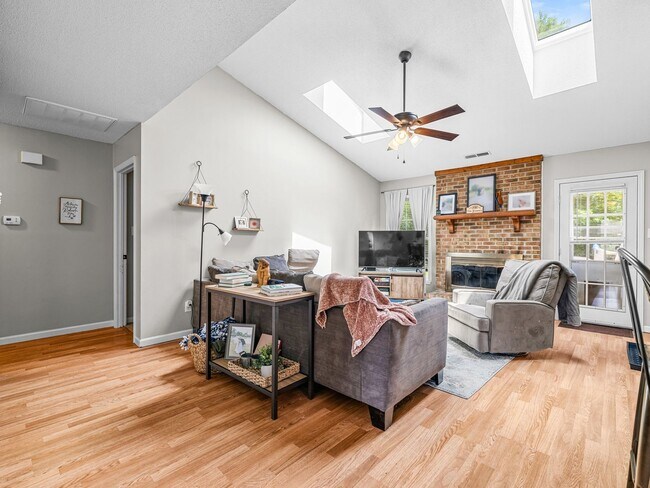 Building Photo - Raintree Subdivision