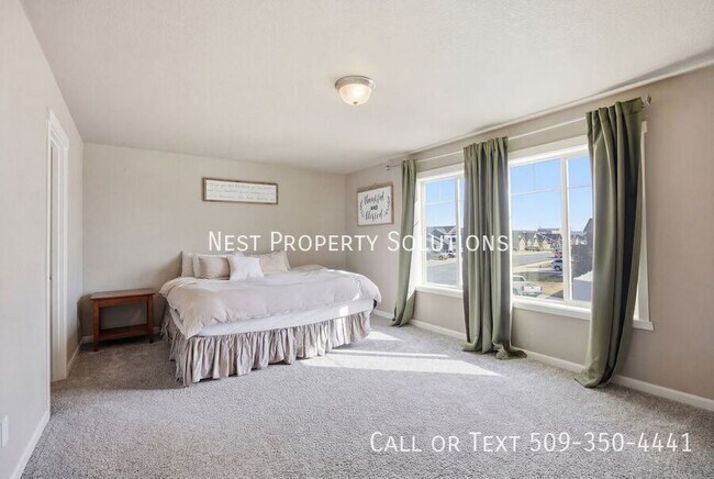 Building Photo - 1111 Hilltop Ave NE