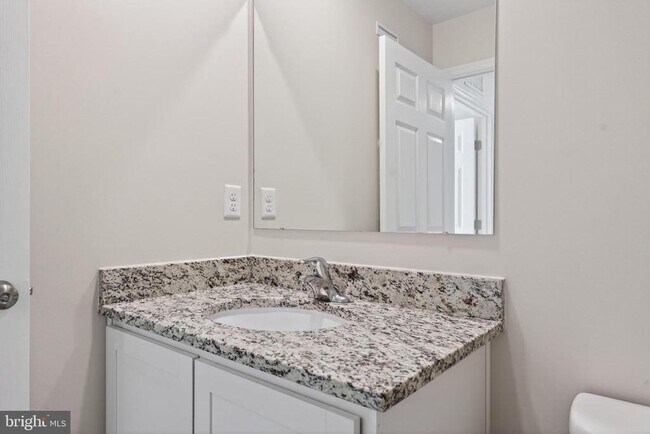 Building Photo - 183 Caterpillar Dr