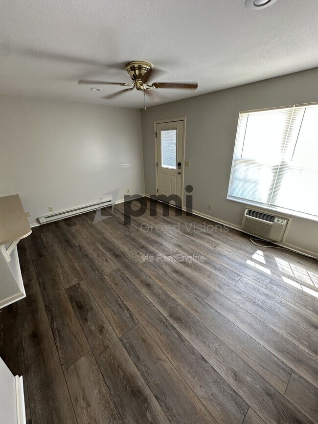 Building Photo - 1308 Arthur Ave